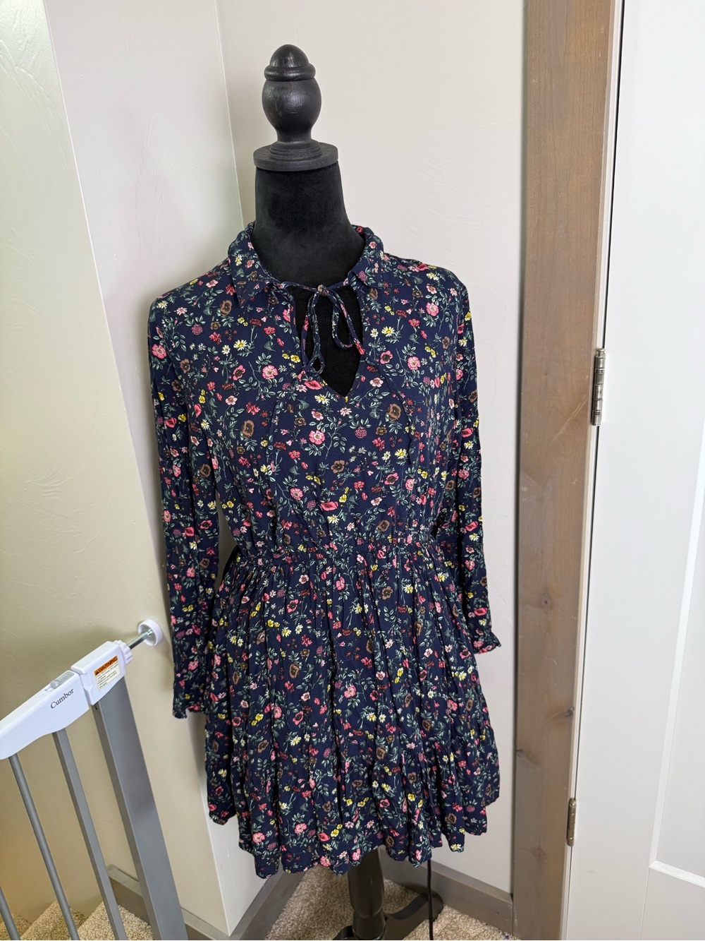 Yumi Navy Floral Lined Long Sleeve Dress Tie Neck Ruffle Pleated Mini Short L/10 - Picture 5 of 10